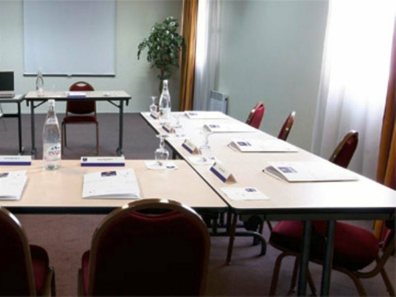 Фото Hotel Kyriad Orly Aéroport Athis Mons