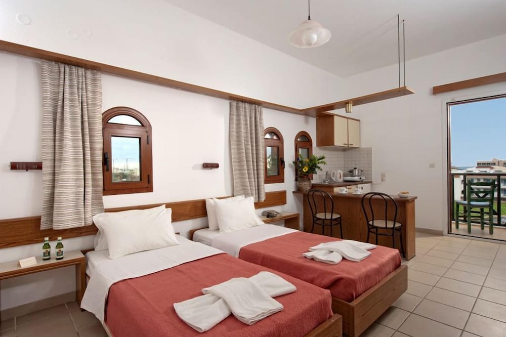 Фото Kiriakos Apartments