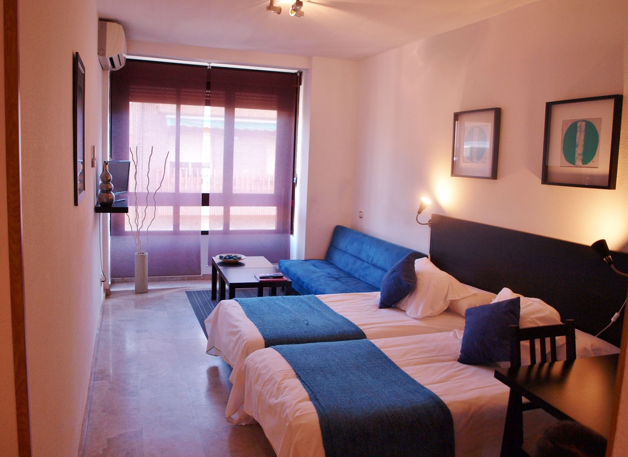 Фото Stylish City Apartments