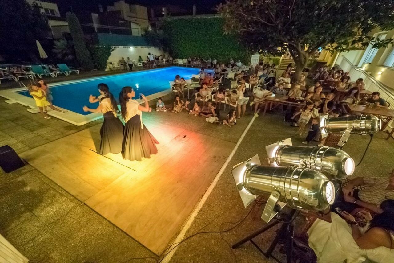 Фото Hotel Checkin Pineda