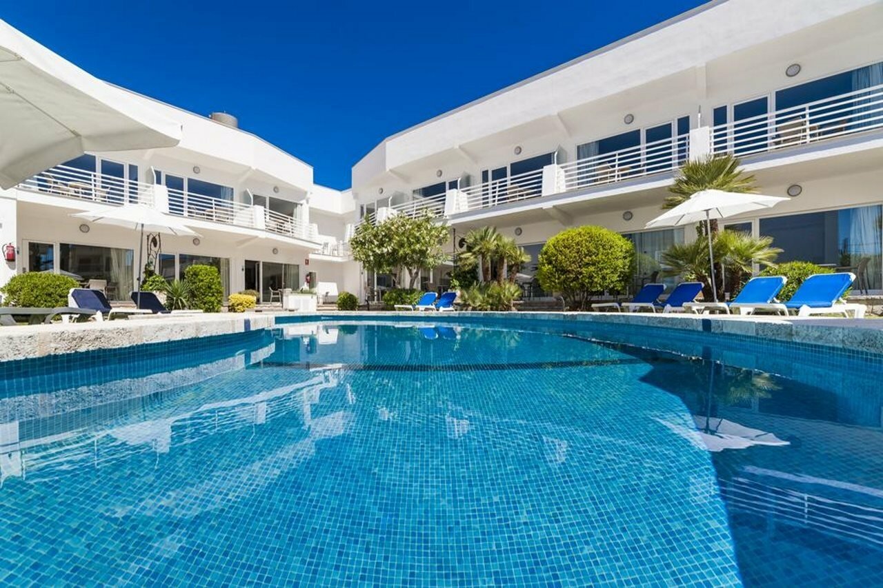 Фото Hoposa Apartamentos Montelin