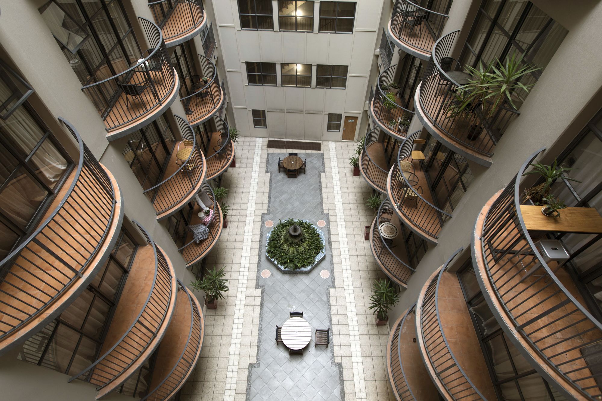 Фото Quest Atrium Serviced Apartments