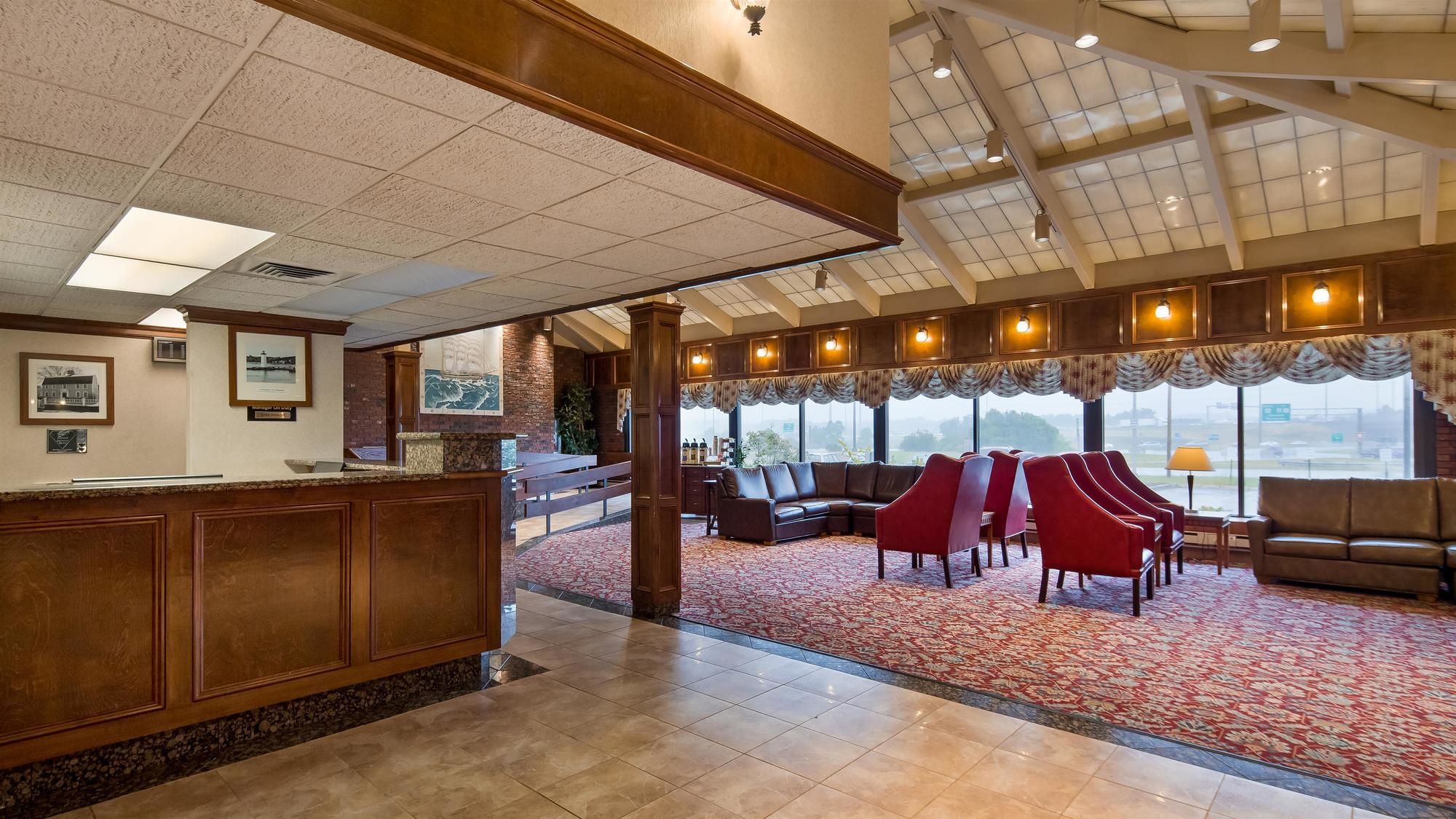 Фото Best Western Plus Portsmouth Hotel & Suites