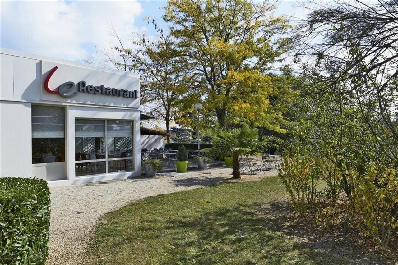 Фото Campanile Lyon Nord