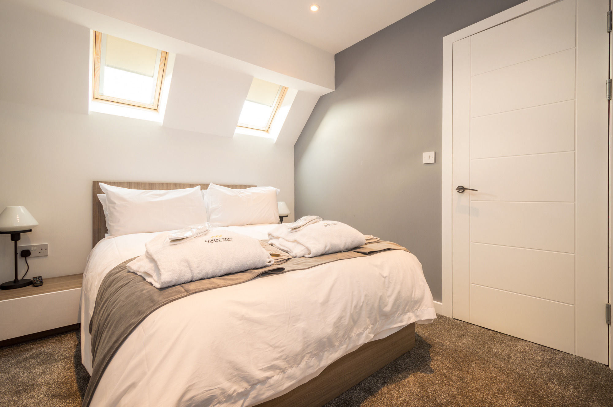 Фото Aaron Wise Serviced Apartments