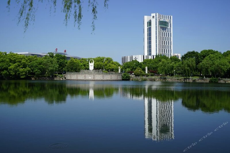 Гостиница Fortune Bond Hotel в Нинбо