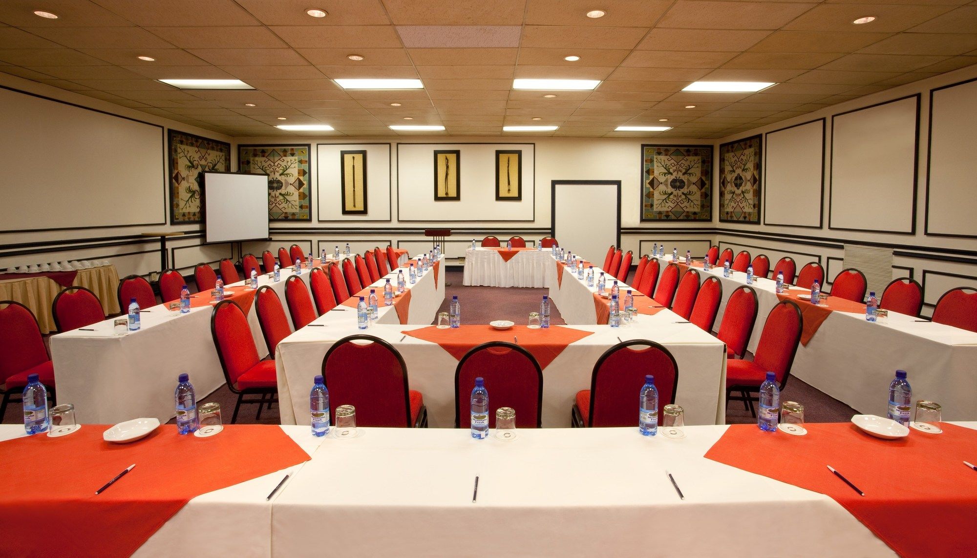 Фото Avani Maseru Hotel