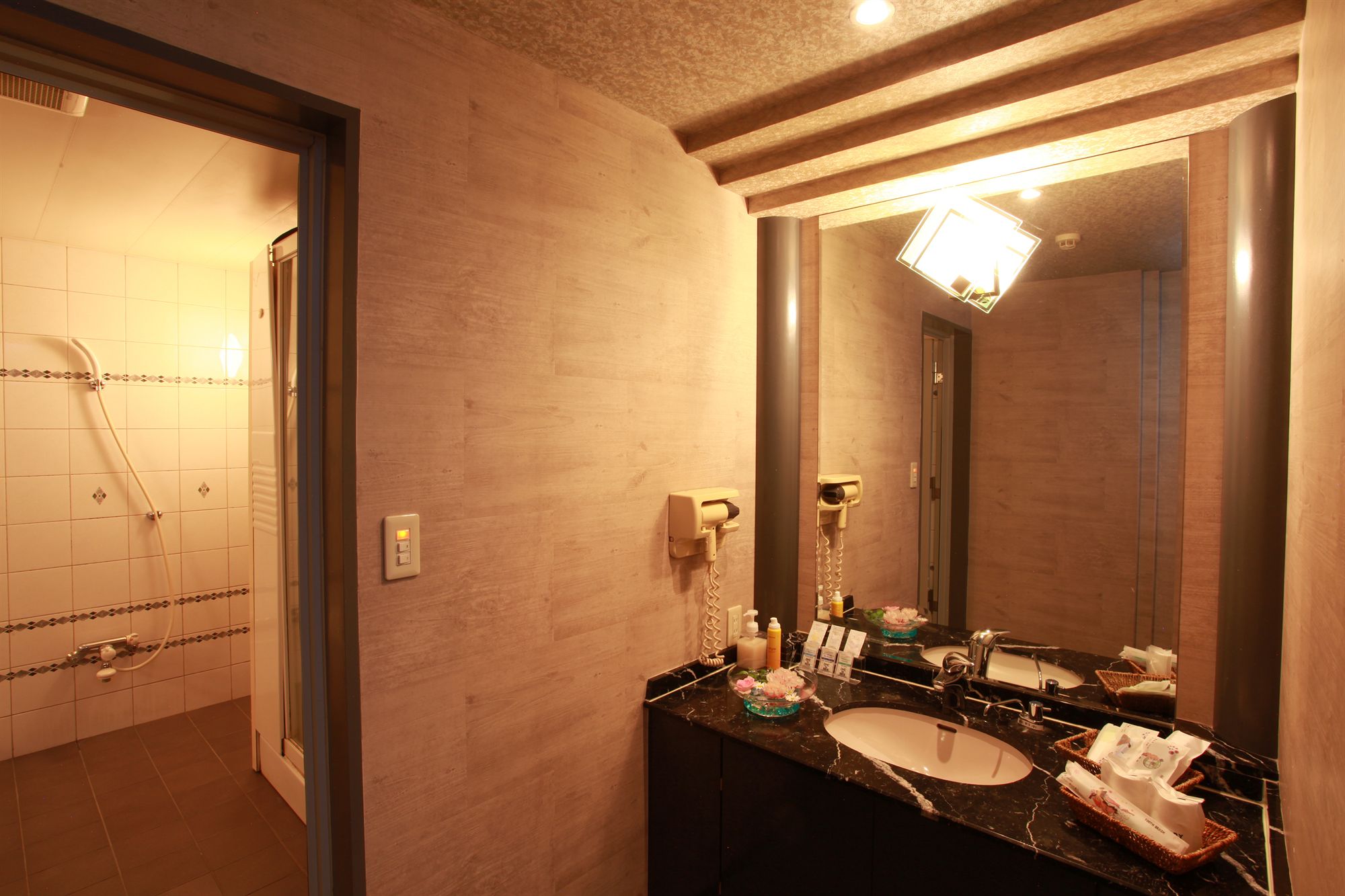 Фото Hotel Sasarindou