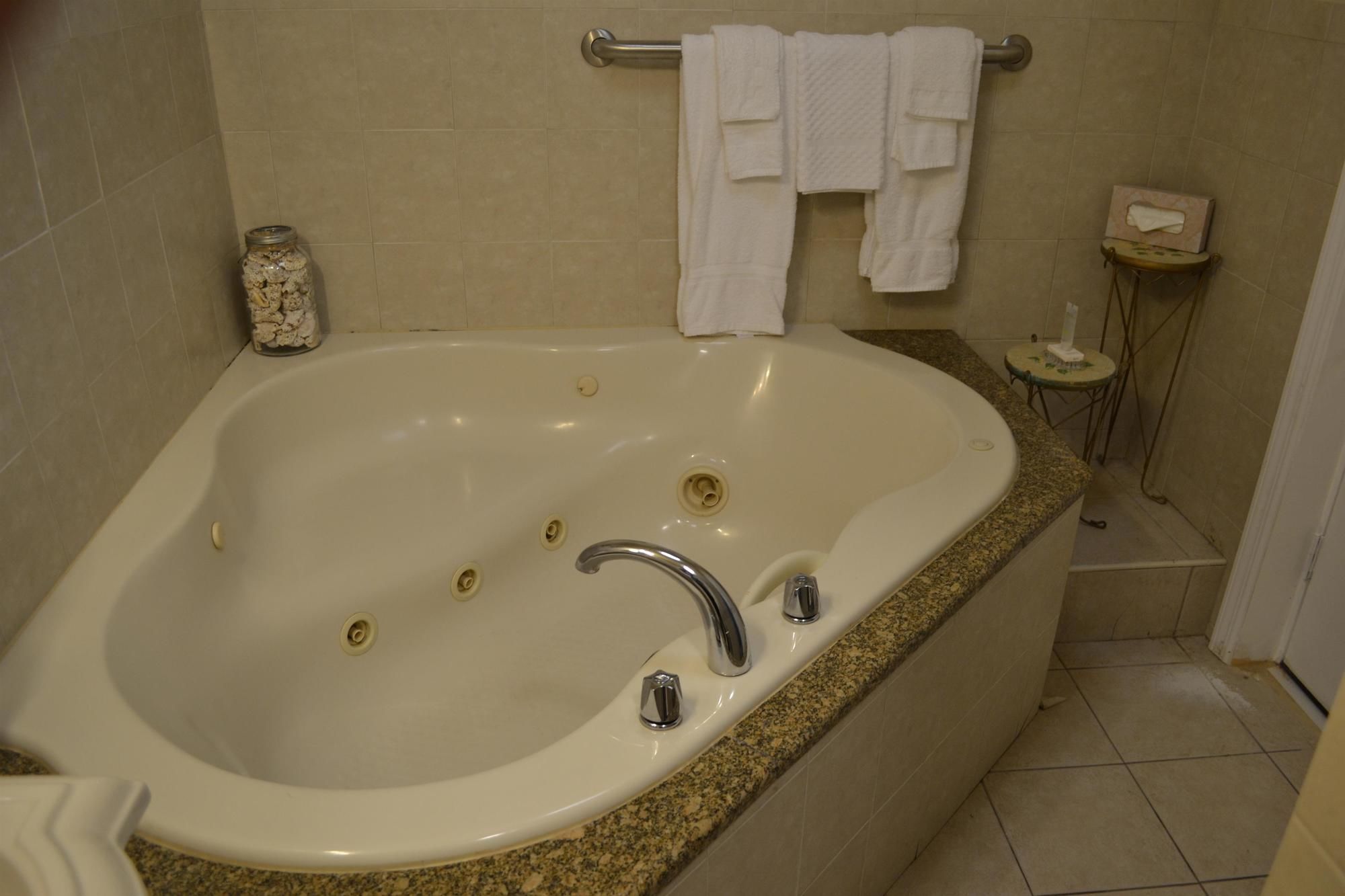 Фото The Freeport Inn and Marina