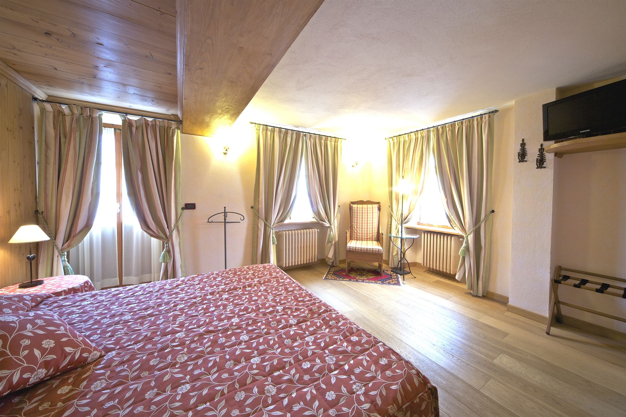 Фото Hotel Dente del Gigante