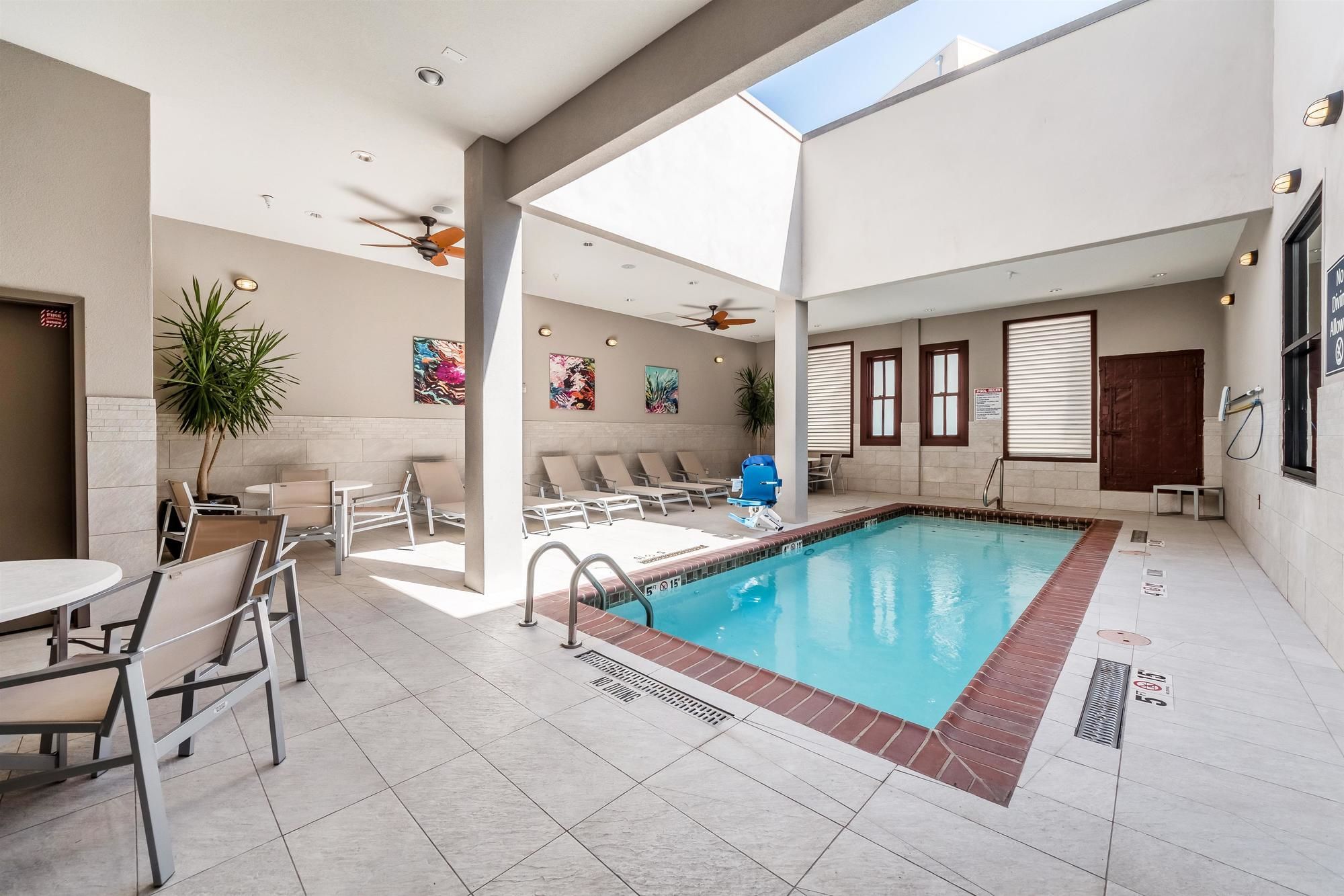 Фото Best Western Premier Historic Travelers Hotel Alamo Riverwalk