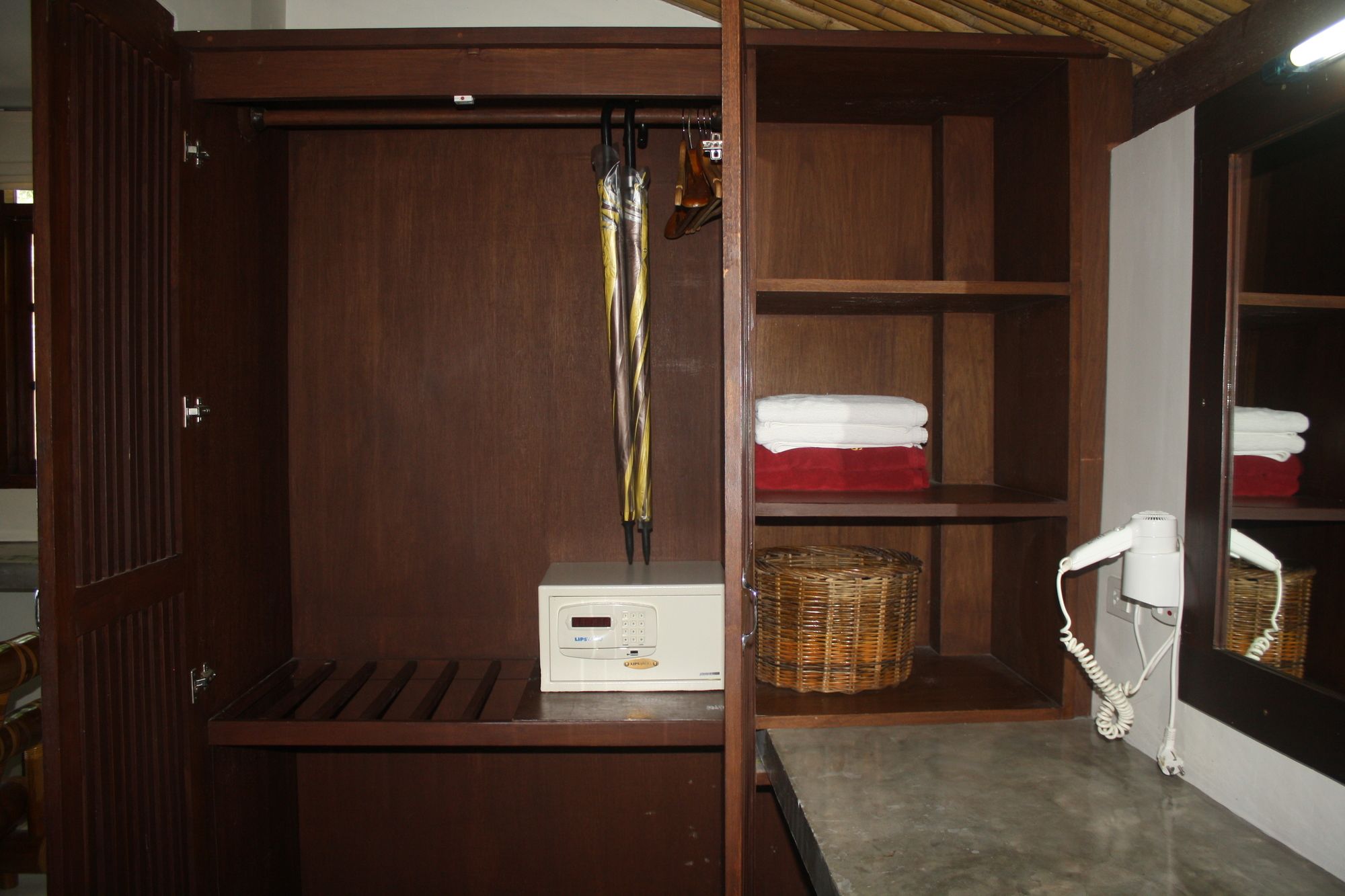 Фото Samui Honey Backpacker Bungalow