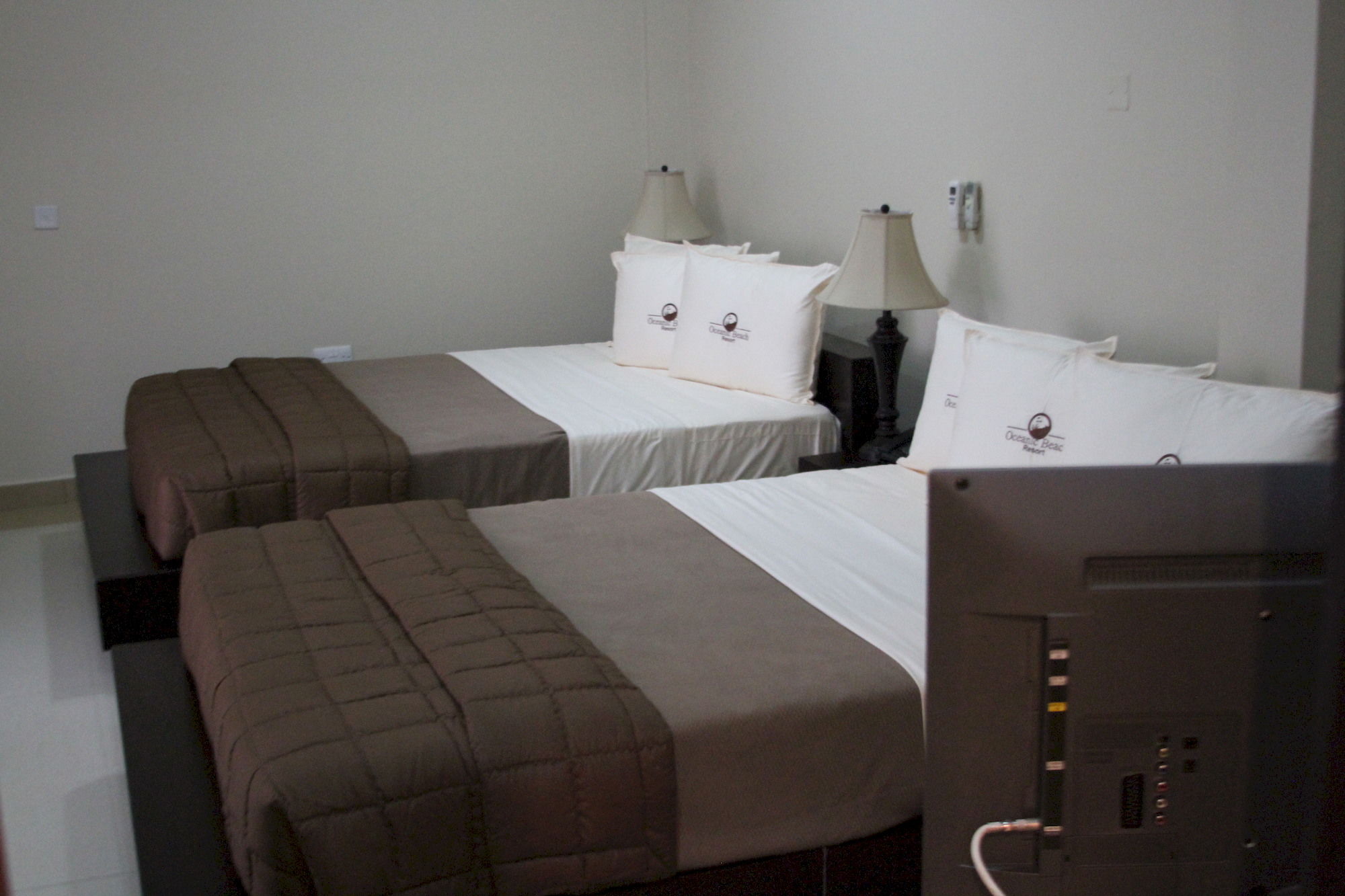 Фото Oceanic Resort