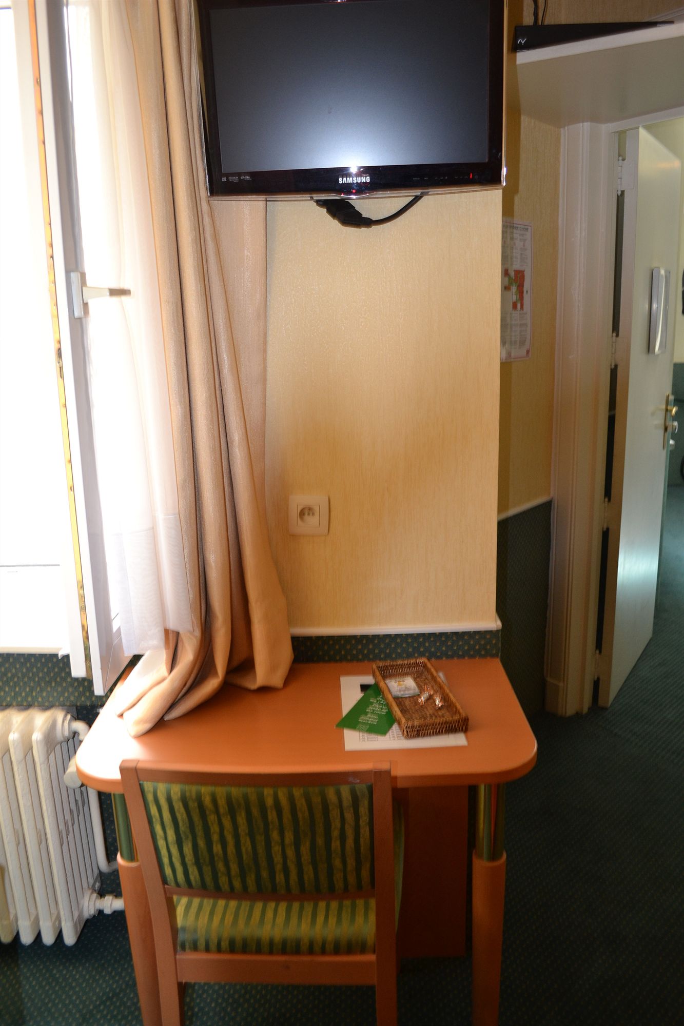 Фото Hotel La Grande Cloche