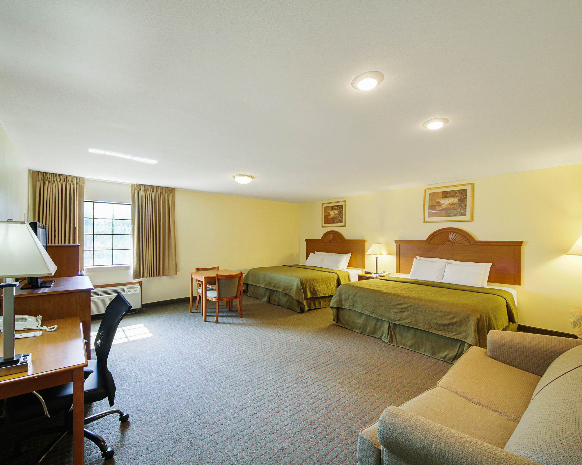 Фото Americas Best Value Inn Pharr