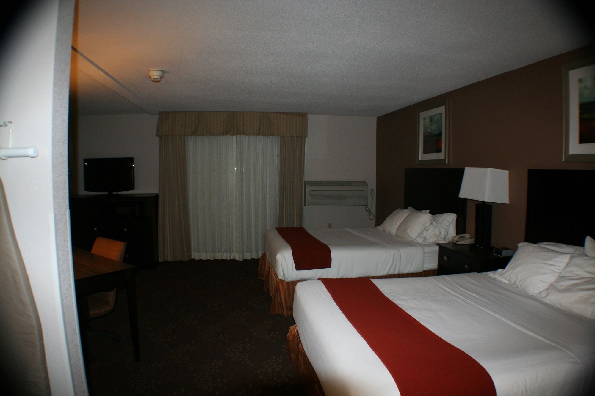Фото Holiday Inn Express Houghton-Keweenaw, an Ihg Hotel
