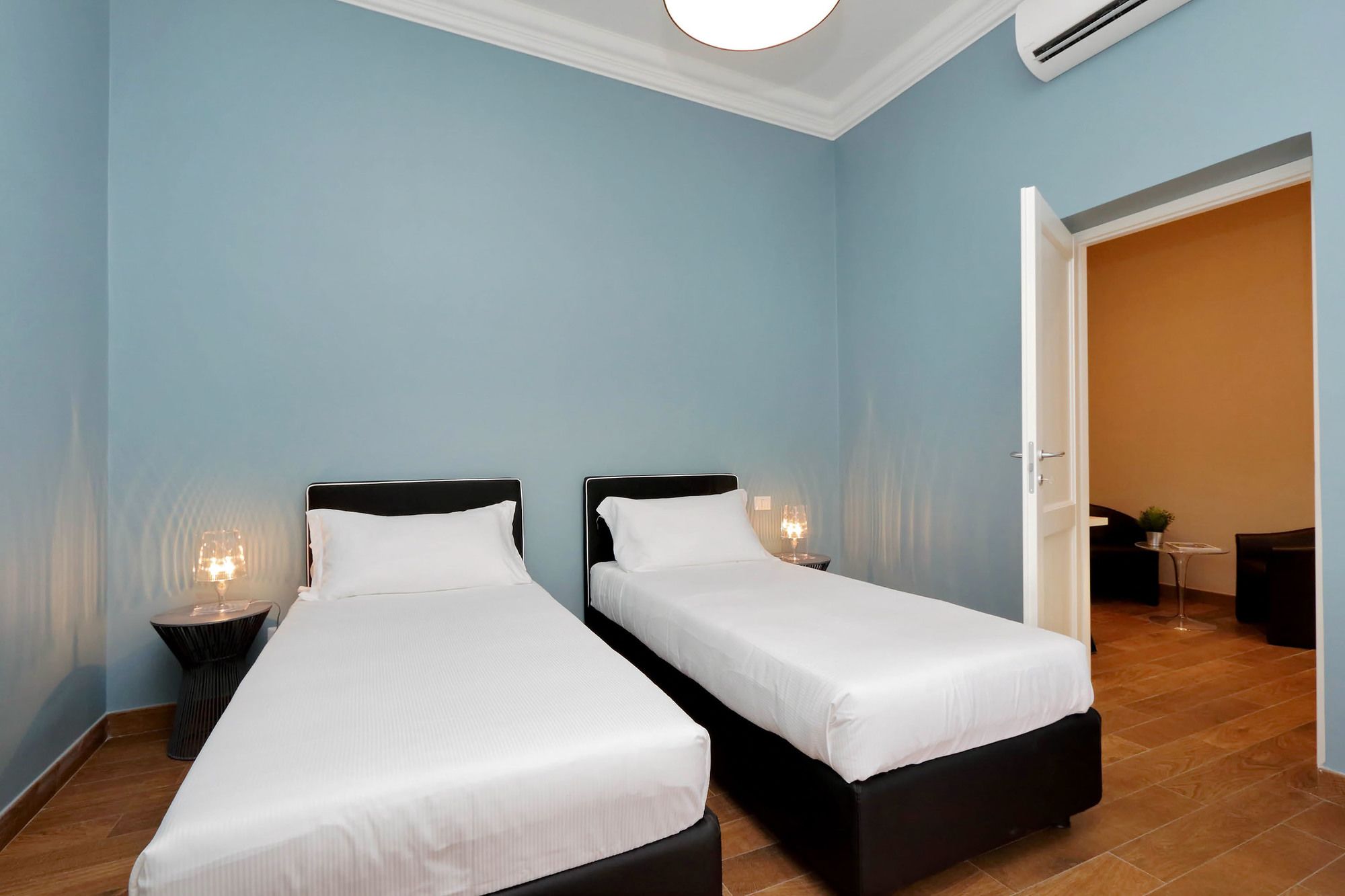 Фото Monti Apartments - My Extra Home