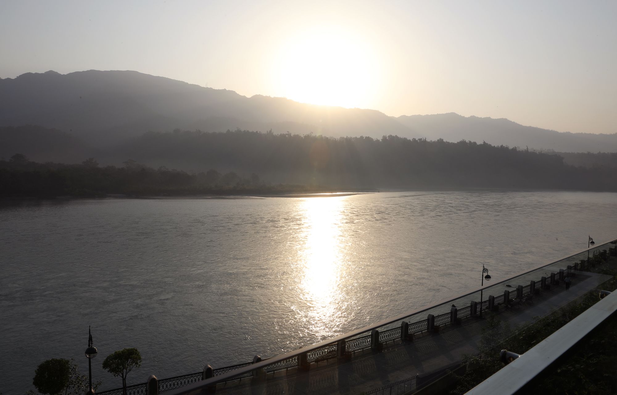 Фото Ganga Kinare- A Riverside Boutique Resort, Rishikesh