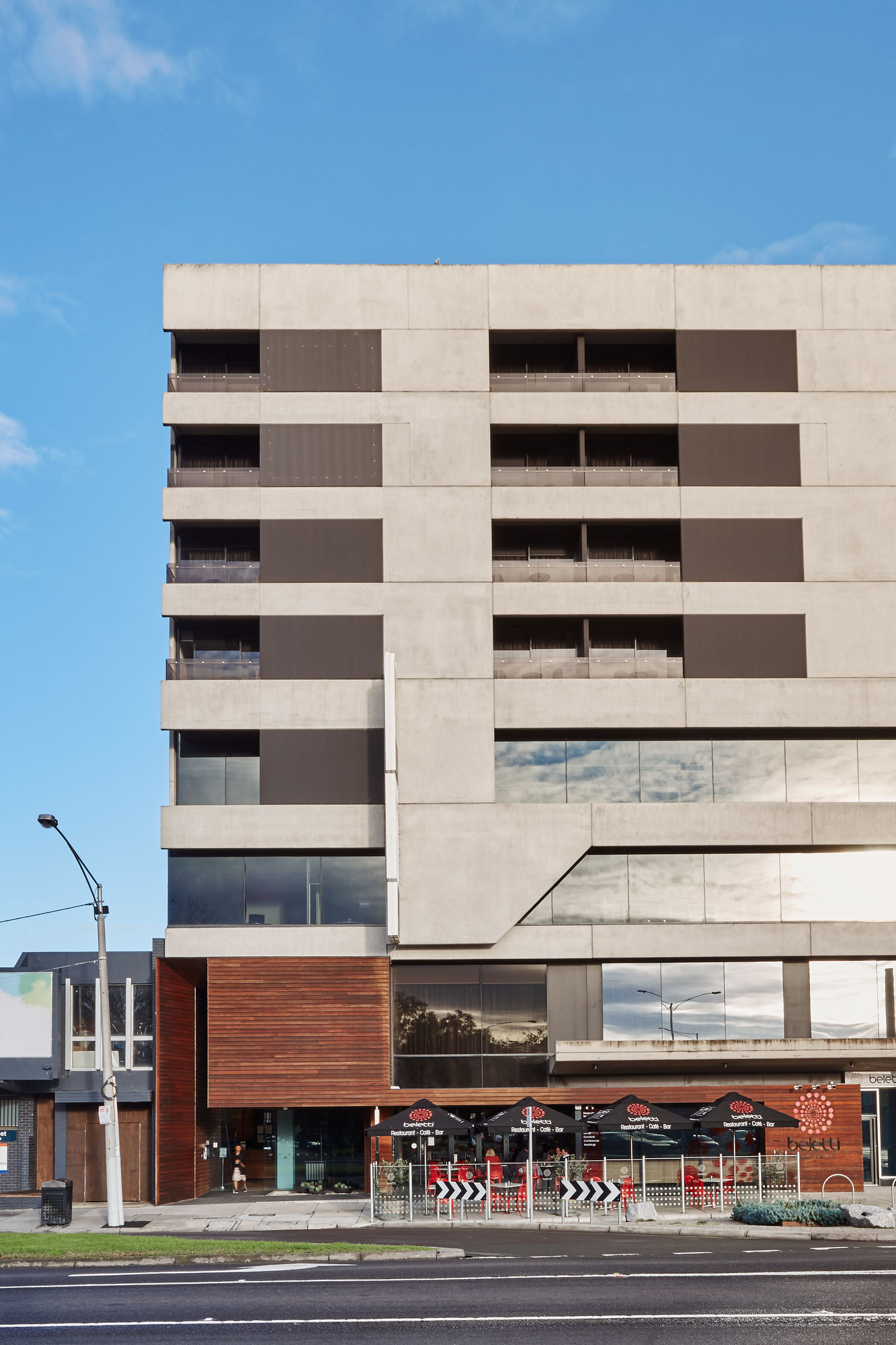 Фото  Dandenong Central Apartment