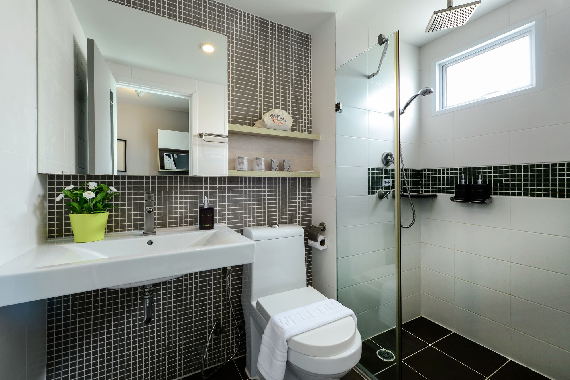 Фото Hotel Amber Sukhumvit 85