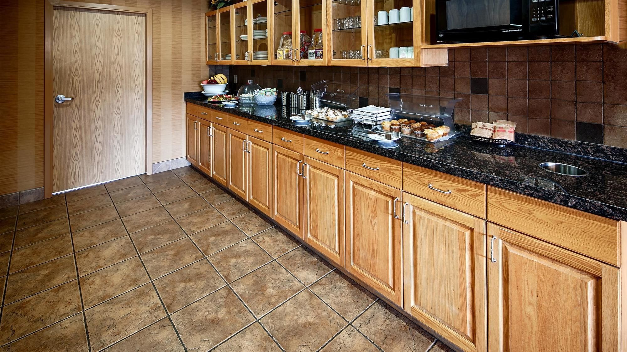 Фото Best Western Plus Country Meadows Inn