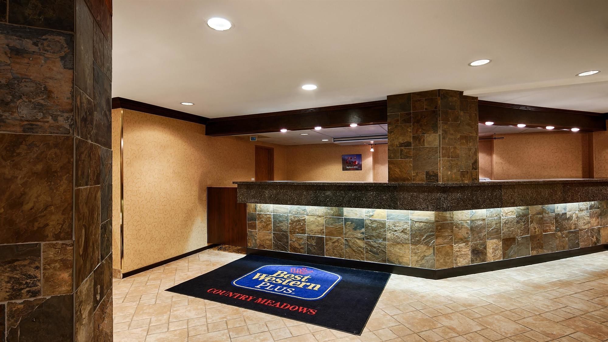 Фото Best Western Plus Country Meadows Inn