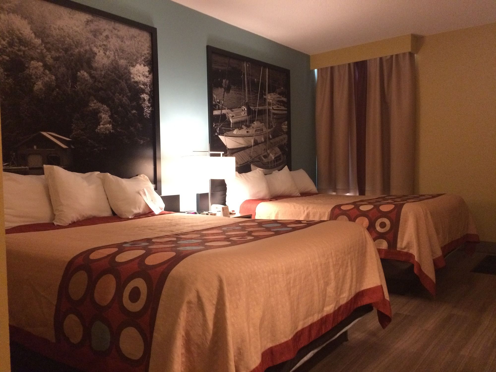 Фото Super 8 by Wyndham Thunder Bay