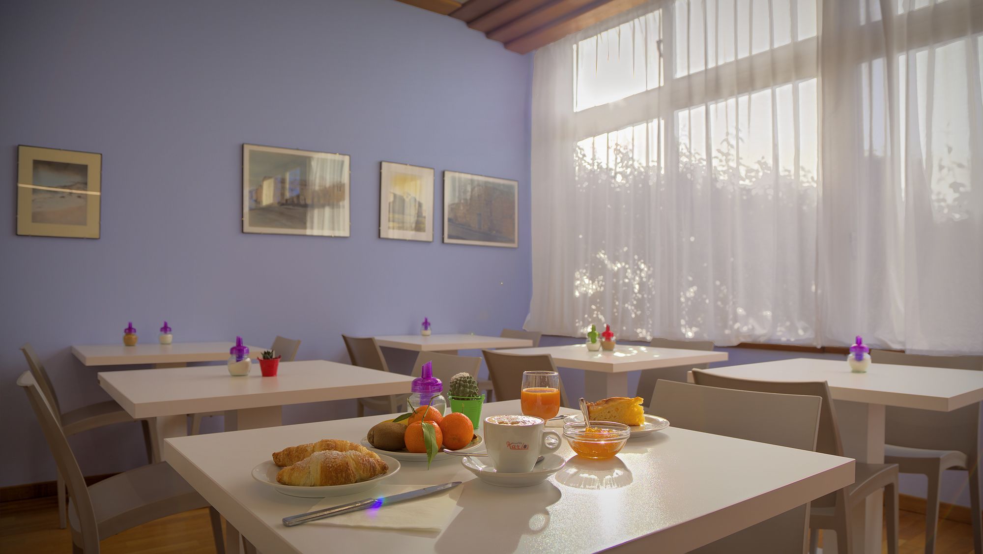 Фото Mistral Hotel