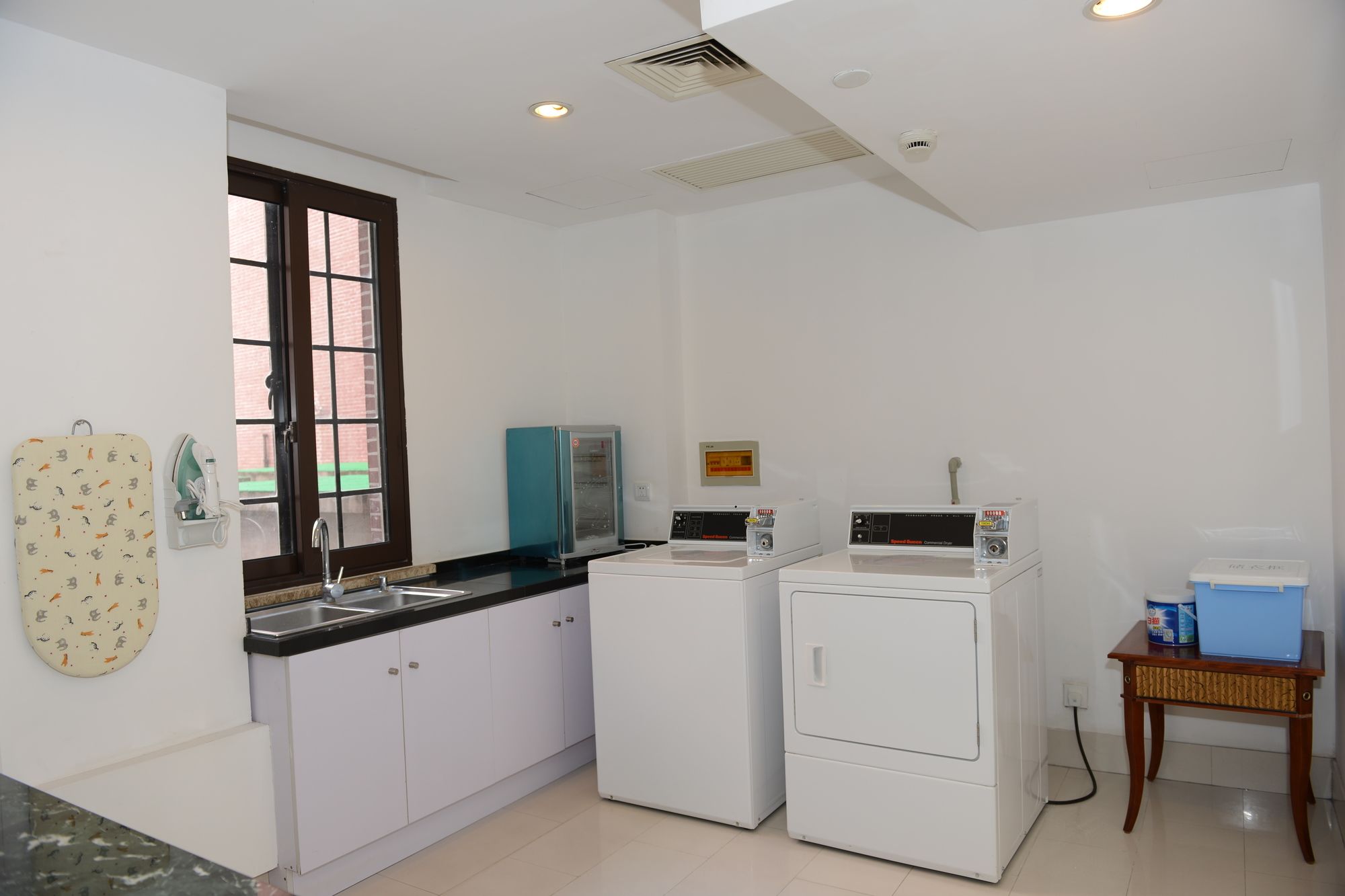 Фото Jinjiang Metropolo Hotel Classiq Shanghai Qingnian