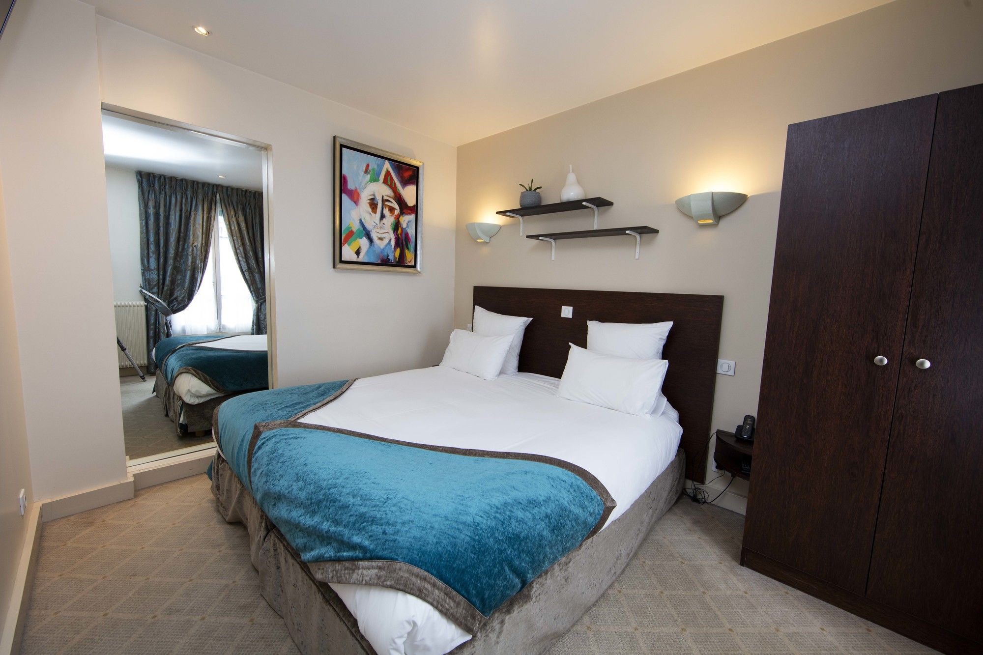 Фото Queens Boutique Hotel