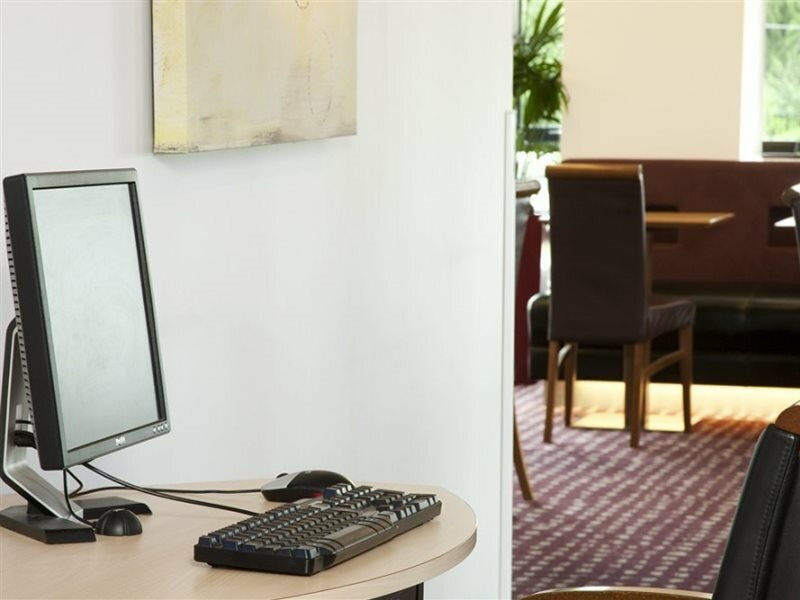 Фото Holiday Inn Express Hemel Hempstead, an Ihg Hotel