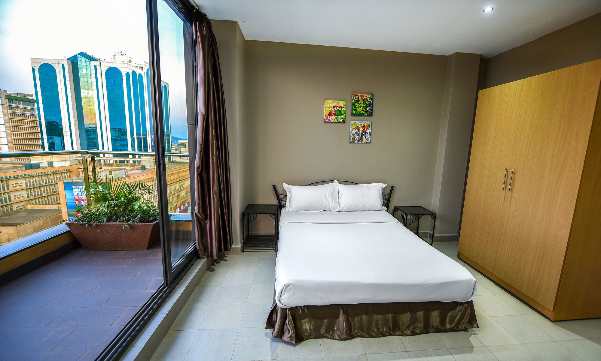 Фото Boulevard Suites