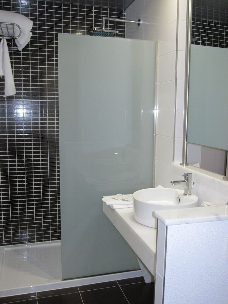 Фото Fontana Plaza