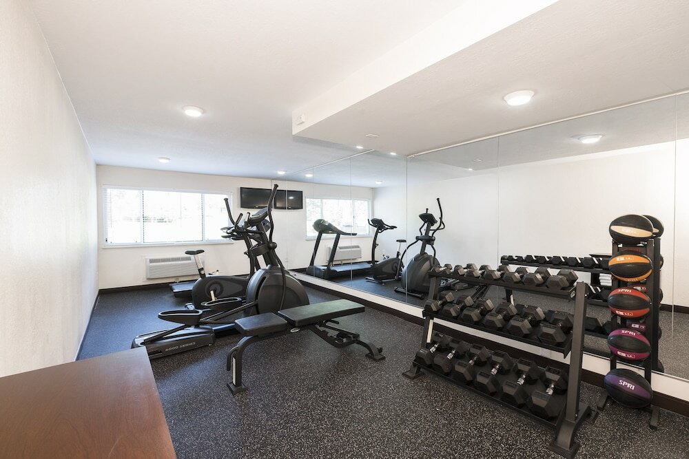 Фото Red Roof Inn Plus+ Poughkeepsie