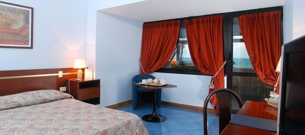 Фото Hotel Puntaquattroventi