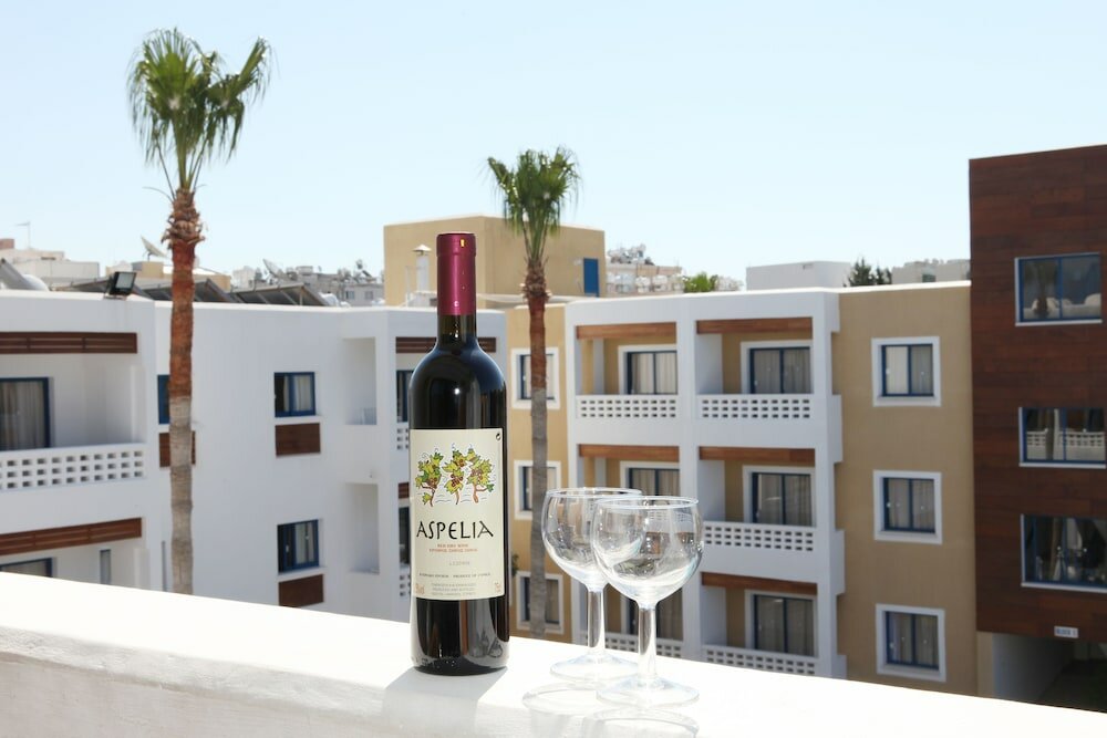 Фото Kefalos Damon Hotel Apartments