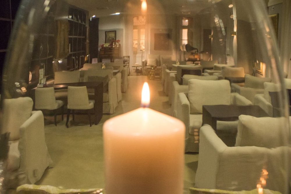 Фото Universal Boutique Hotel