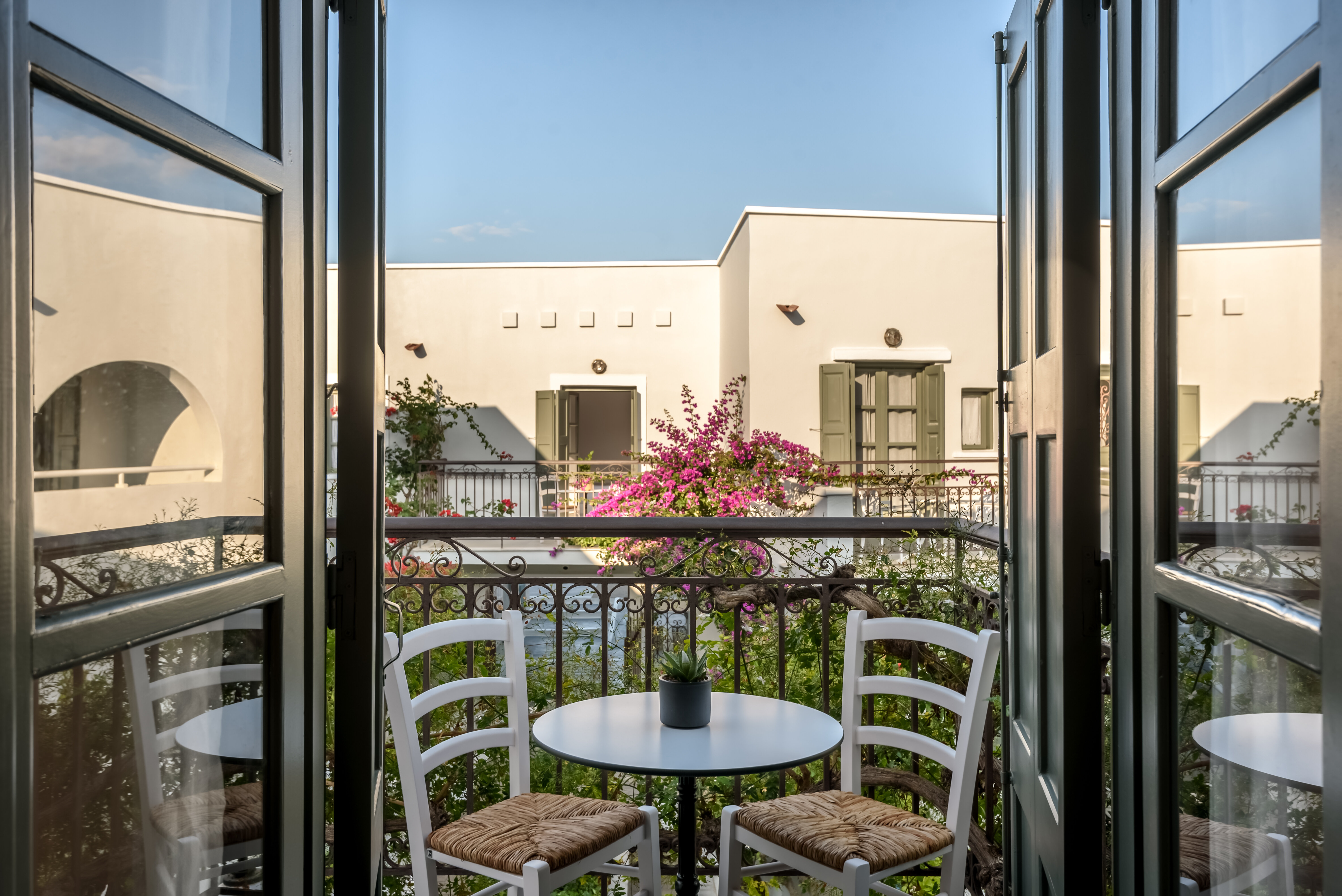 Фото Nissia Kamares Hotel Apartments