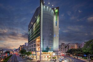 Гостиница Holiday Inn Express Taichung Park, an Ihg Hotel