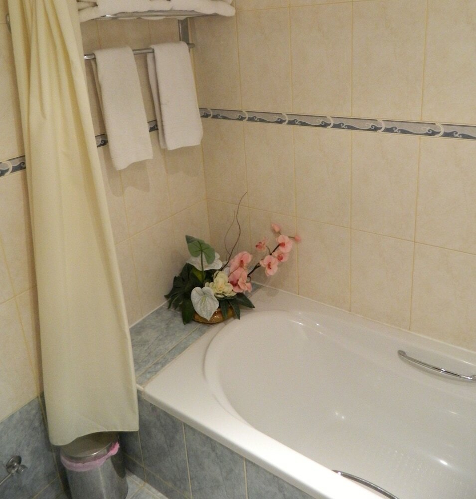 Фото Moniatis Hotel