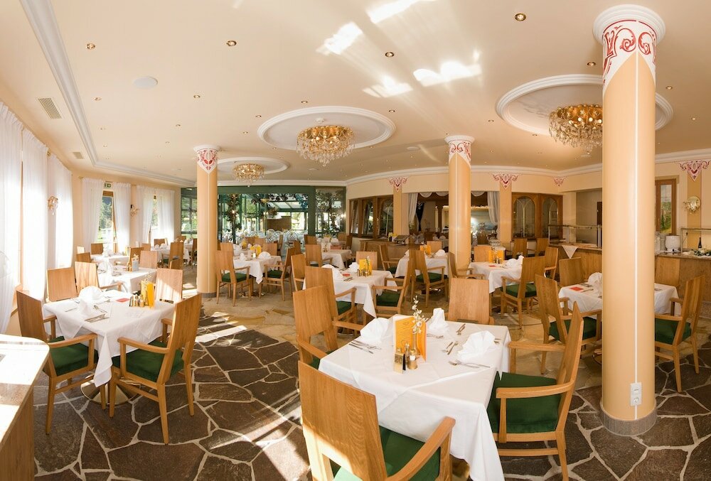 Фото Strass - Sport & SPA Hotel