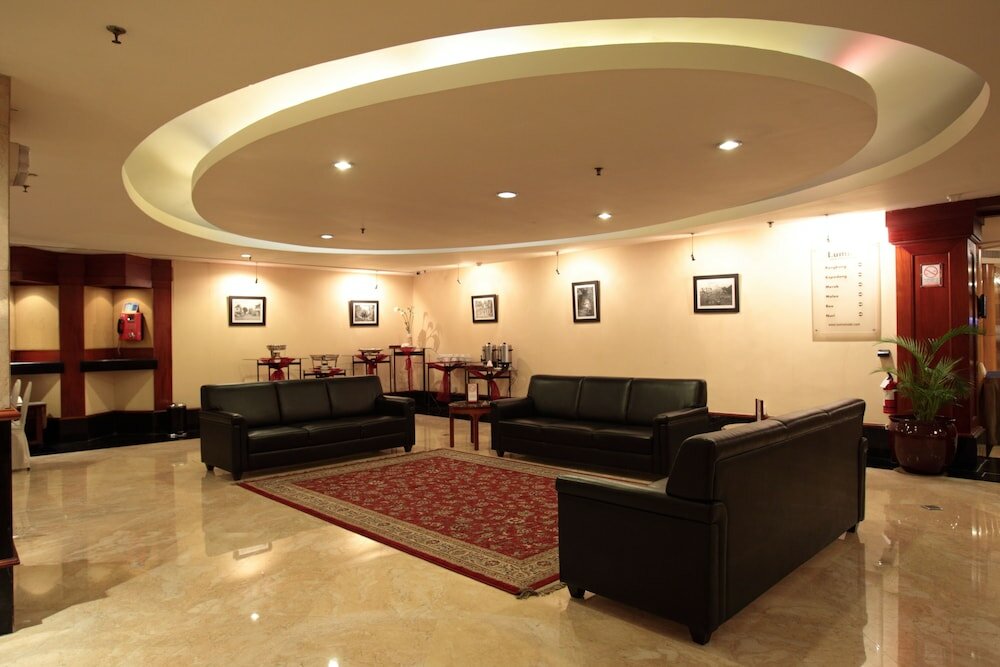 Фото отеля 2