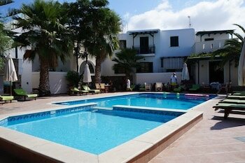 Фото Ioanna Apartments