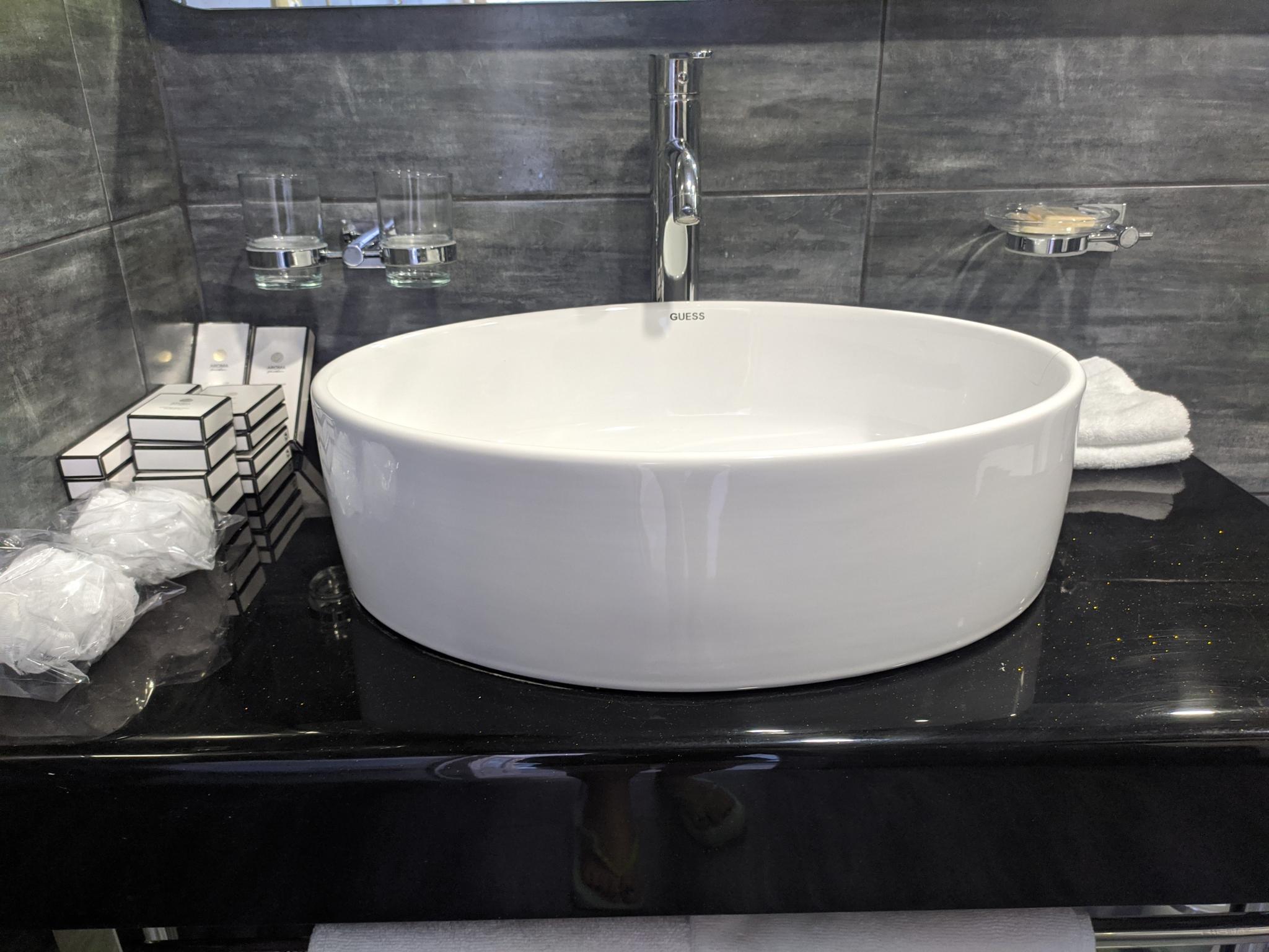 Фото Кромвель Вайт