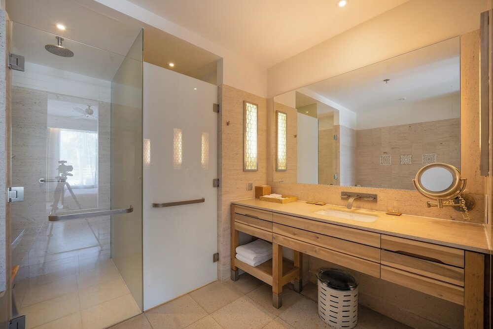 Фото Collections Apartment in Danang Resort