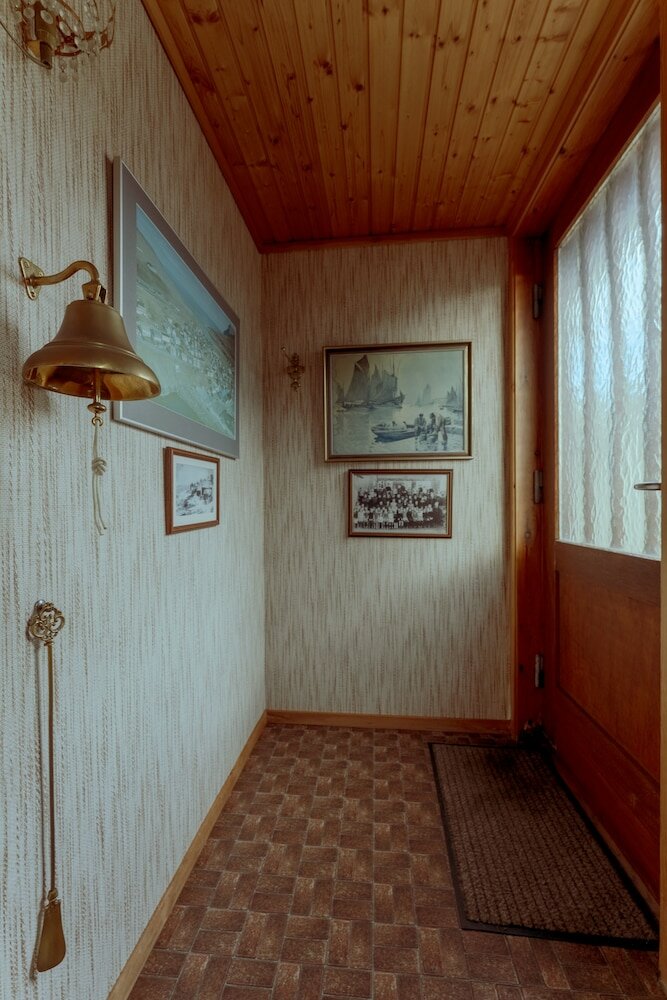 Фото Charming 3 Br Home Scenic Village Nature