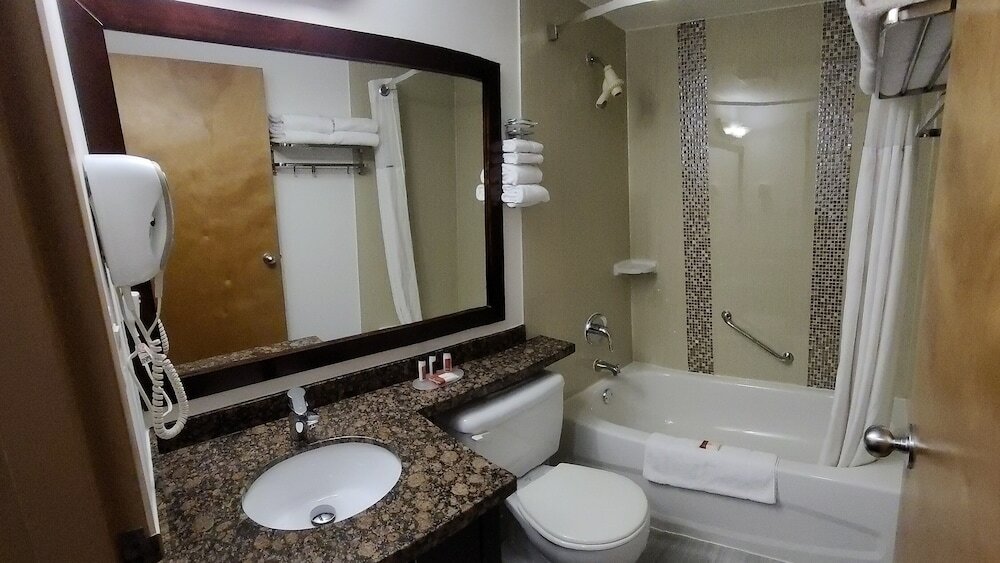 Фото SureStay by Best Western Richmond Vancouver Airport