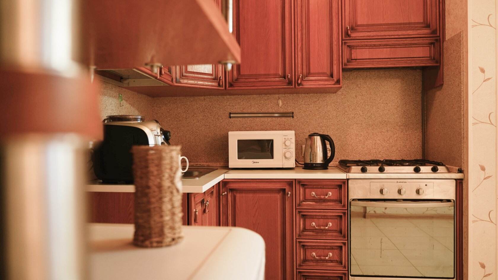 Фото Tony Wake Светлый