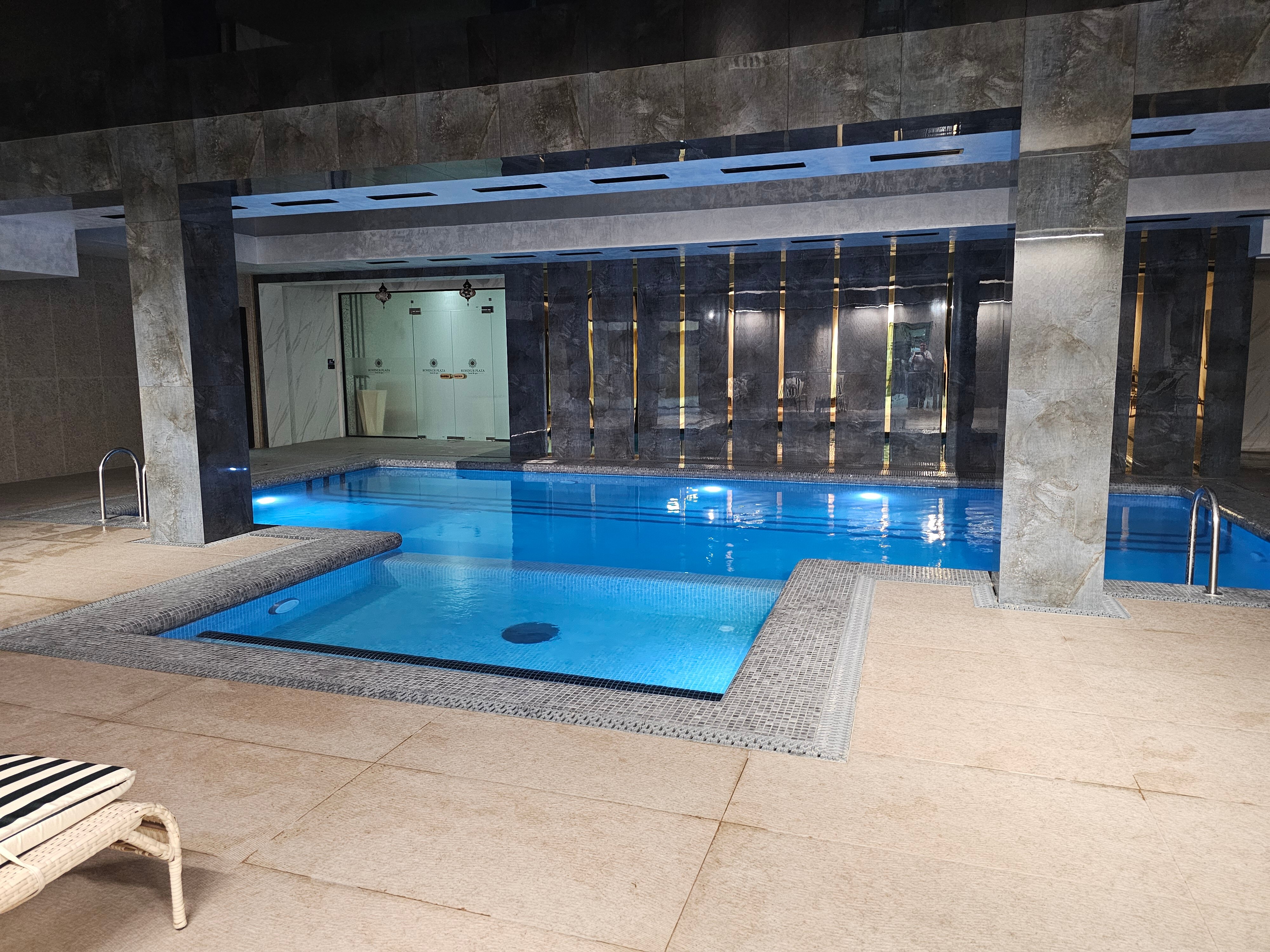 Фото Kohinur Plaza