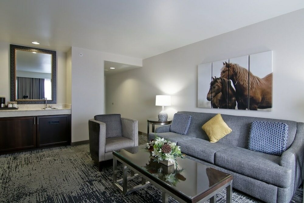 Фото The Grove Hotel